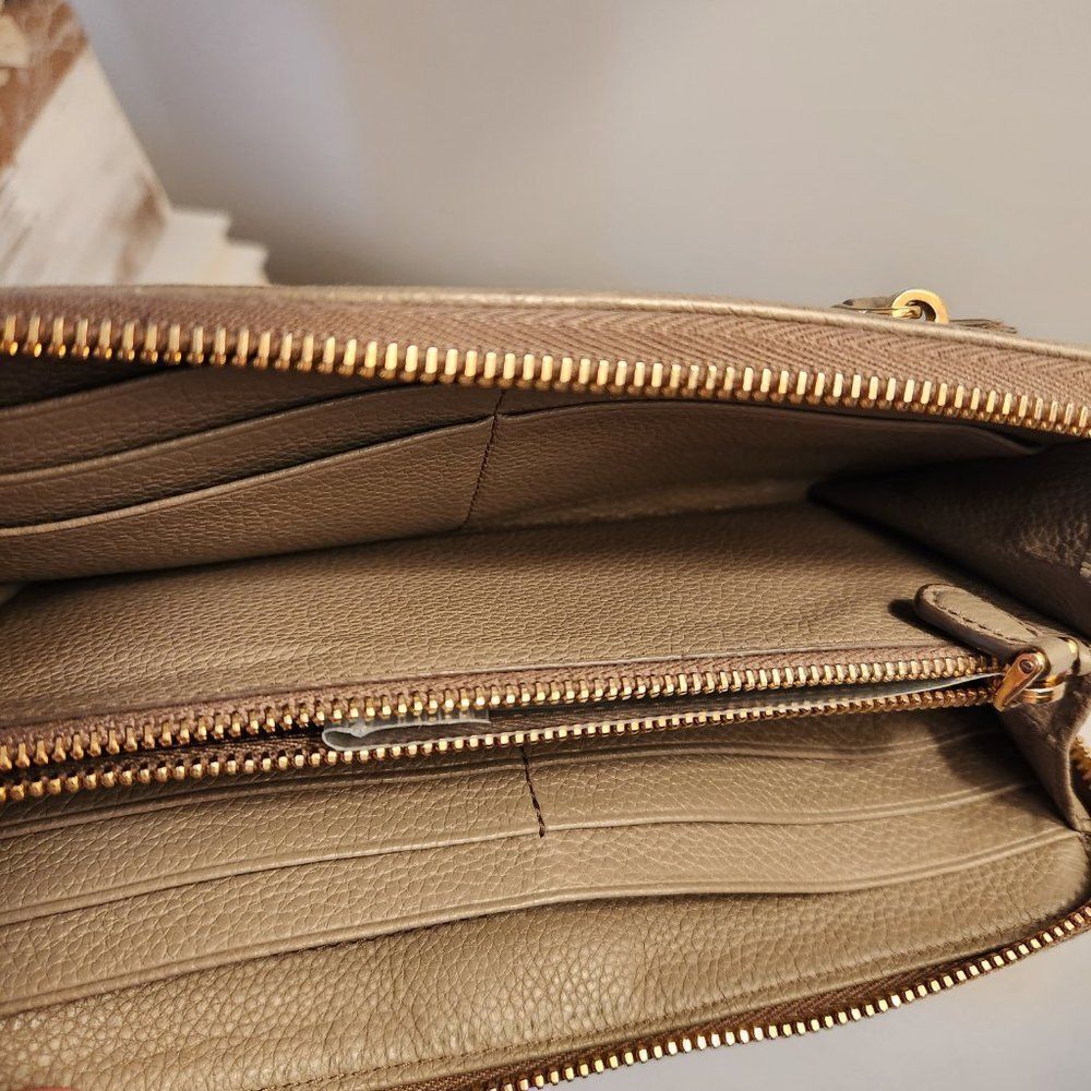 Gray Leather Prada Continental Zip Around Wallet (2303146) - Picture 9 of 11